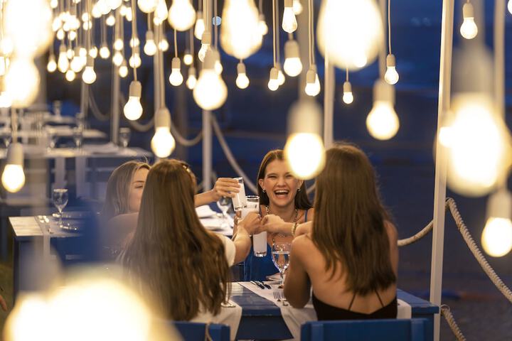 Dining 85 of 115