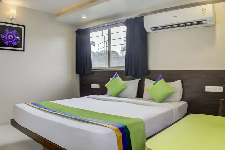 Room 2 of 29