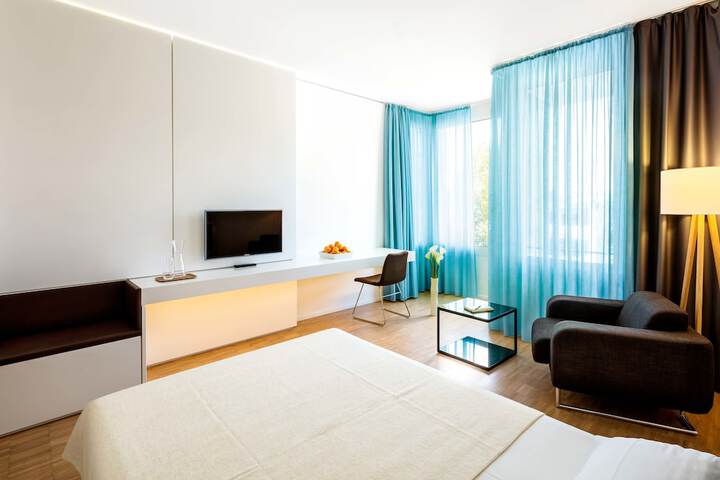 Room 4 of 21