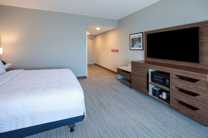 Room 4 of 39