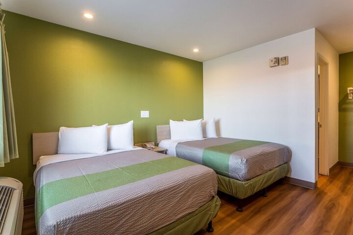 Room 11 of 29