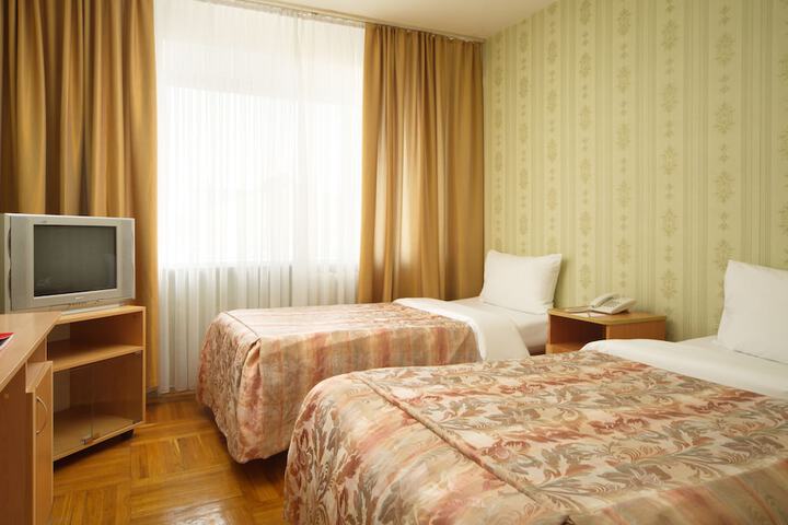 Room 7 of 42
