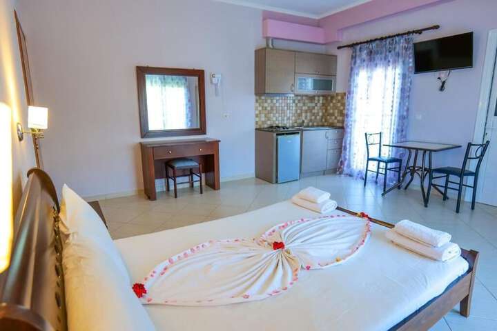 Room 20 of 103