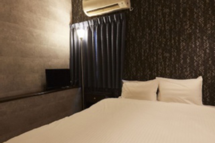 Room 203 of 288