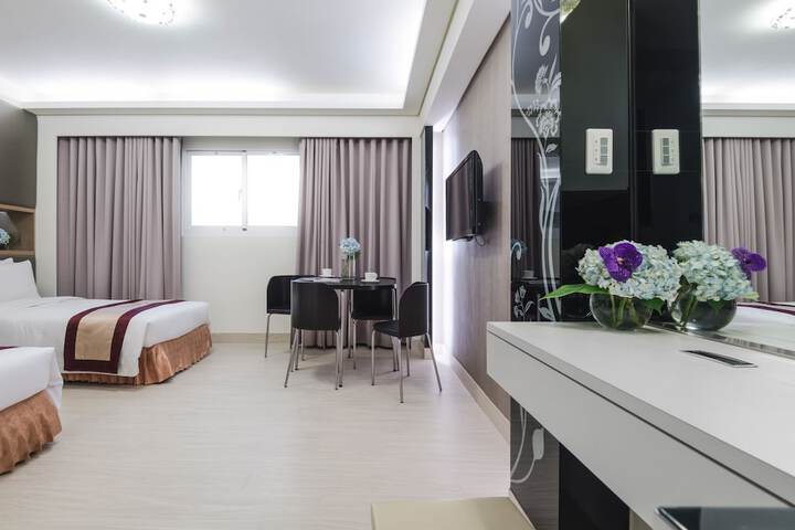 Room 9 of 56