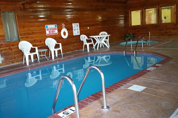 Pool Hotel