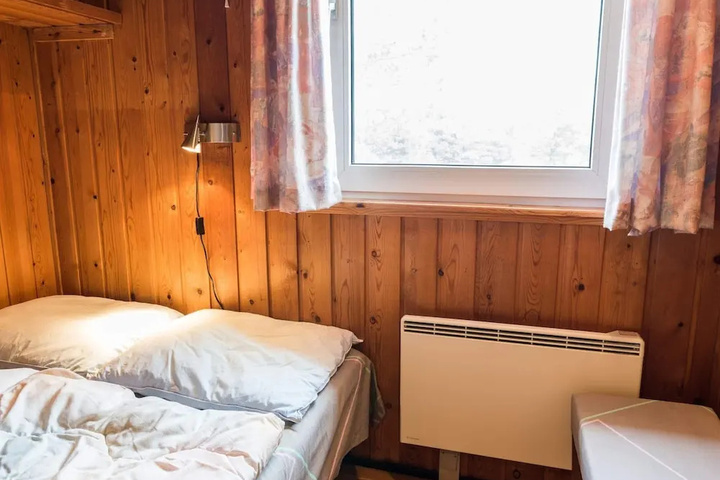 Room 2 of 15