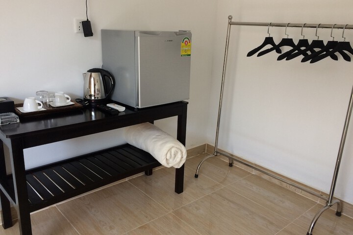 Room 10 of 33