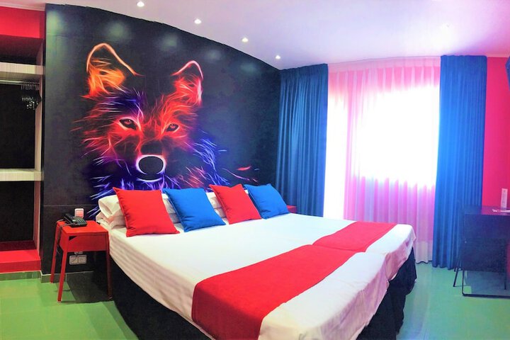 Room 34 of 60