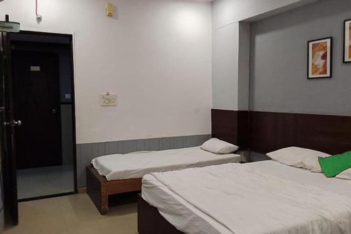 Room 9 of 21