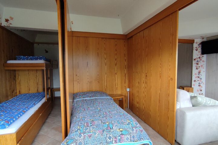 Room 18 of 74