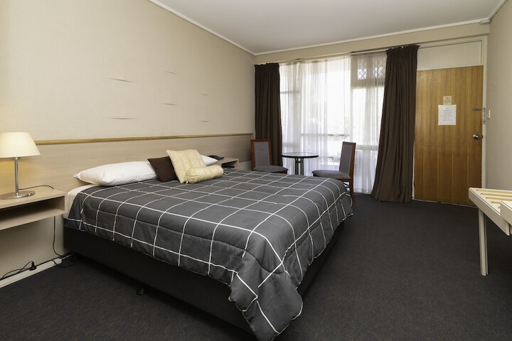 Room 22 of 48