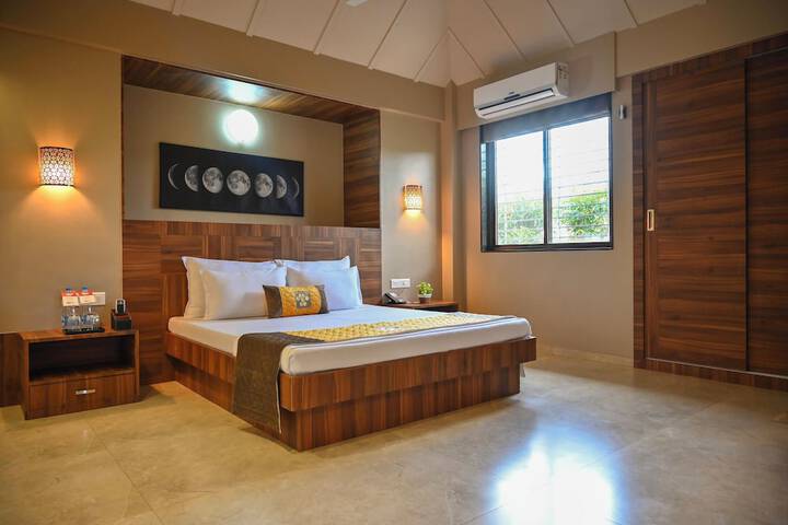 Room 16 of 48