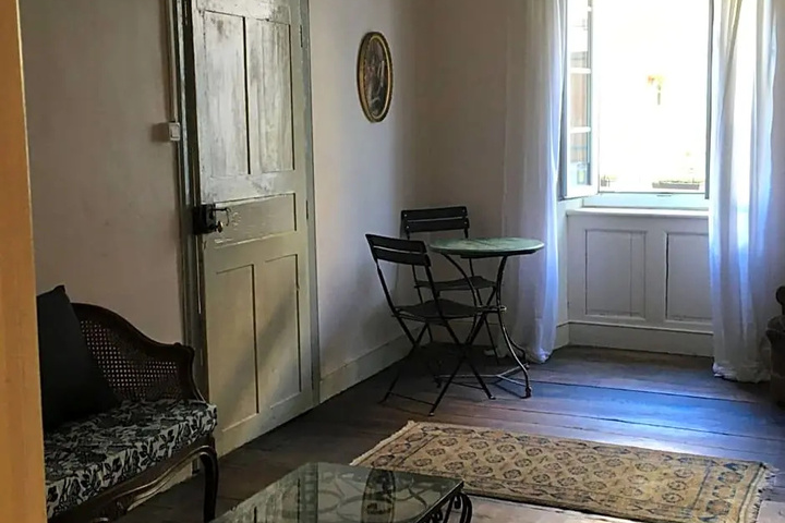 Room 3 of 18