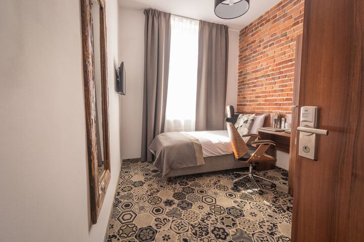 Room 29 of 73