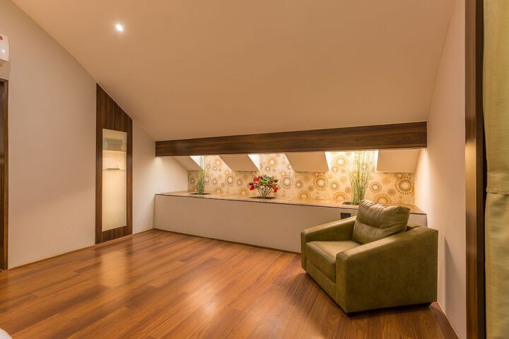 Room 3 of 53
