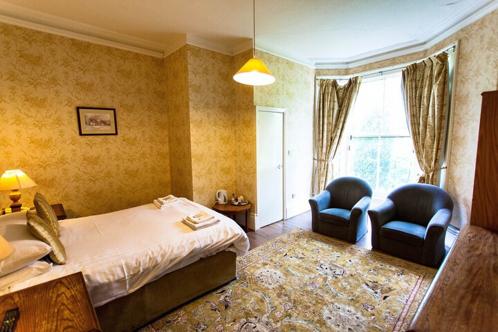Room 24 of 69
