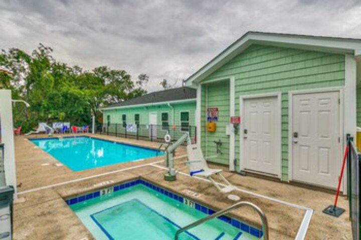 Pool 17 of 30