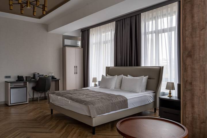 Room 14 of 66
