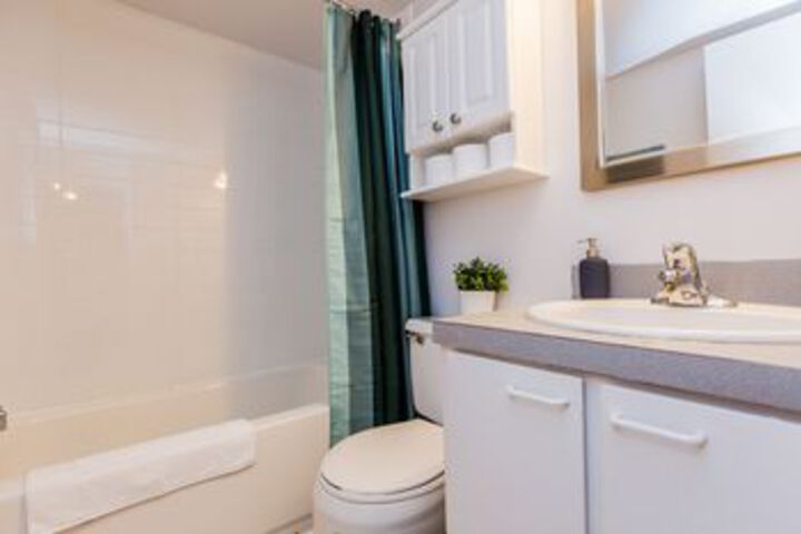 Room 2 of 27