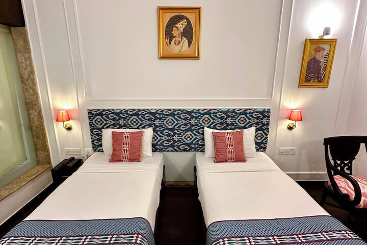 Room 17 of 49