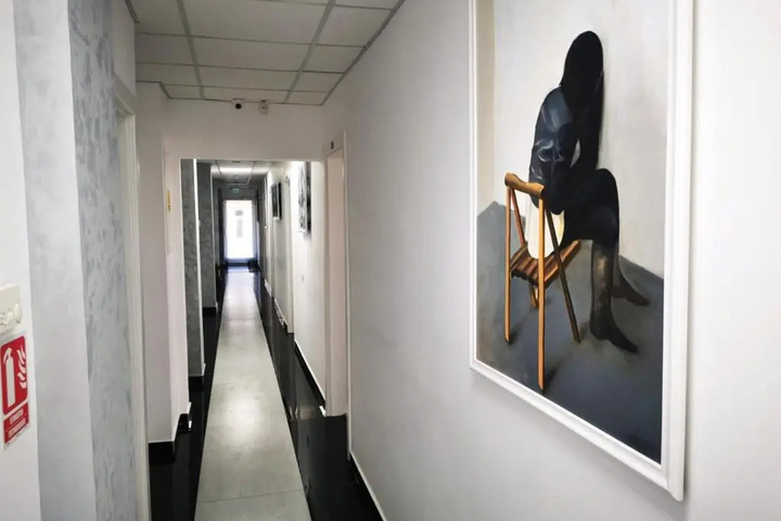 Room 13 of 19