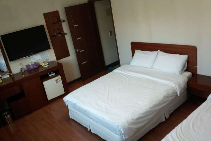 Room 5 of 47