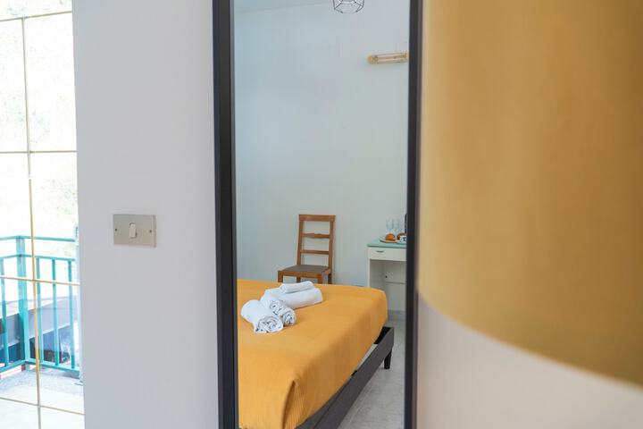 Room 21 of 68