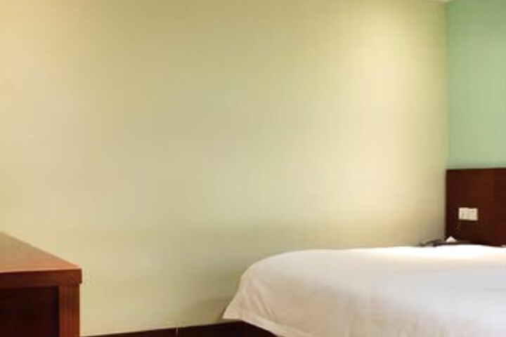 Room 5 of 7