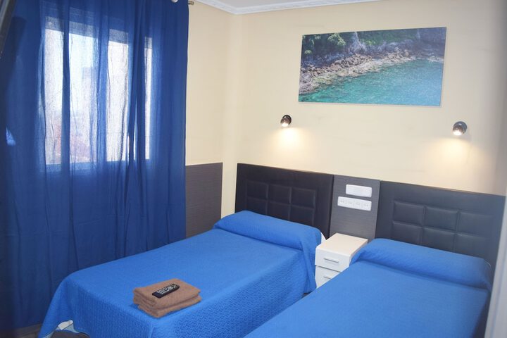 Room 3 of 50