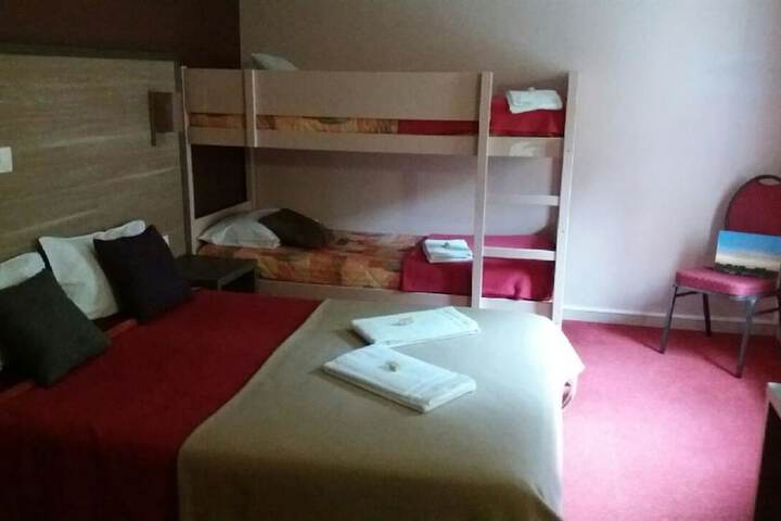 Room 12 of 37