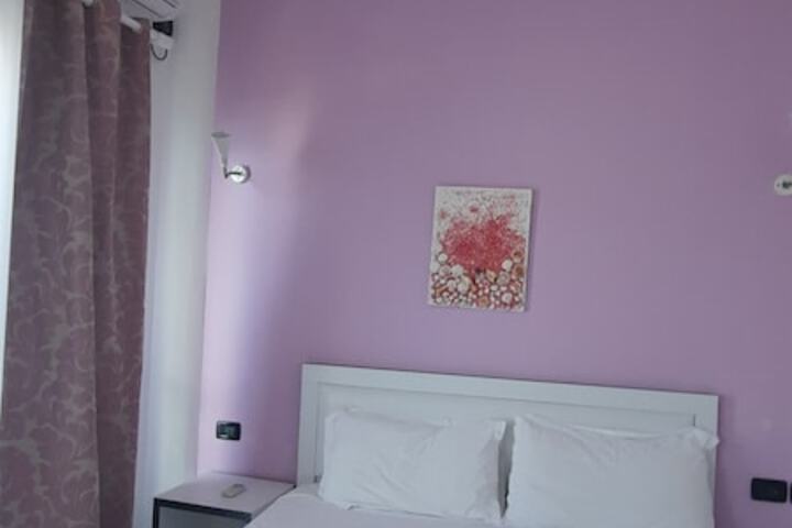 Room 8 of 17