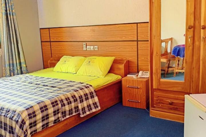 Room 7 of 285