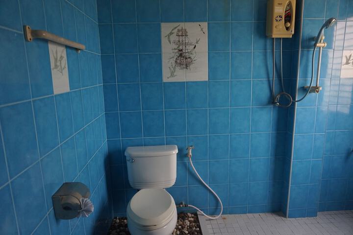 Room 19 of 28