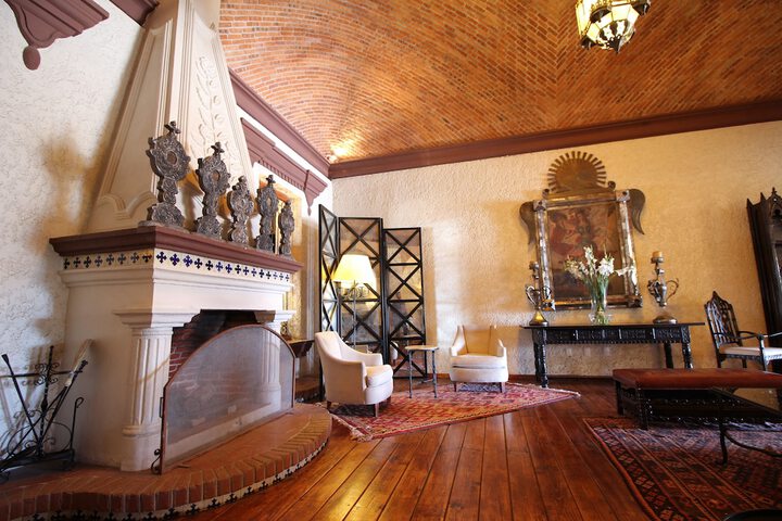 Lobby Entry
