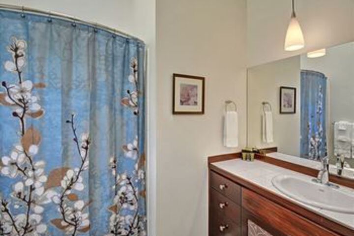 Room 3 of 18