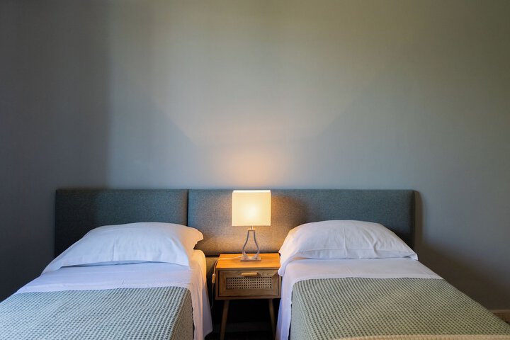 Room 5 of 65