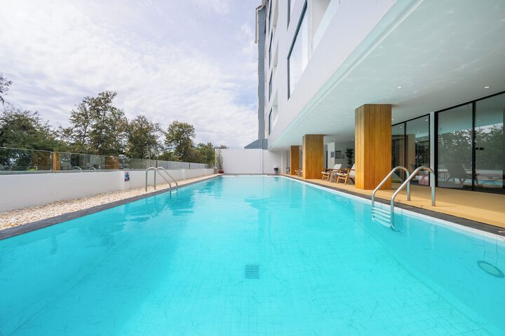 Pool 79 of 106