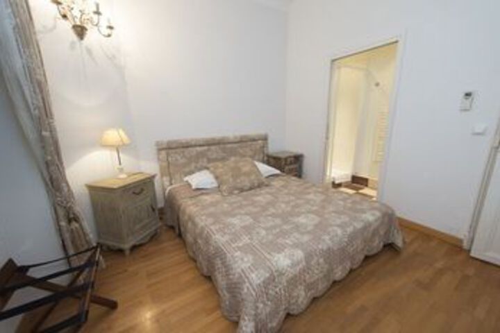 Room 5 of 24
