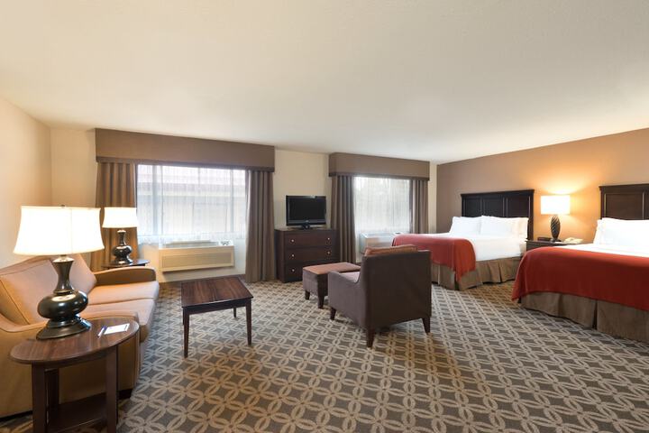 Room 3 of 36
