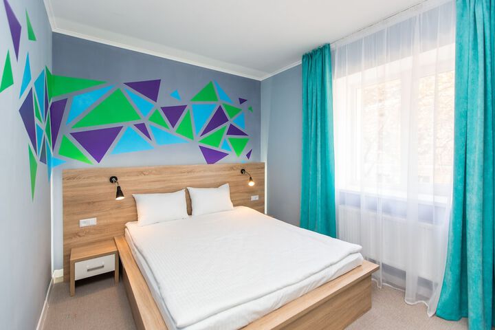 Room 11 of 26