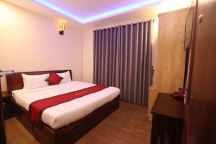 Room 26 of 34