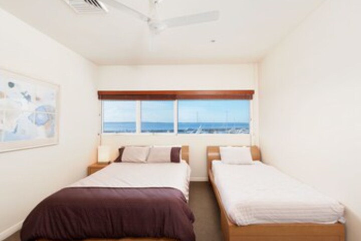 Room 10 of 15
