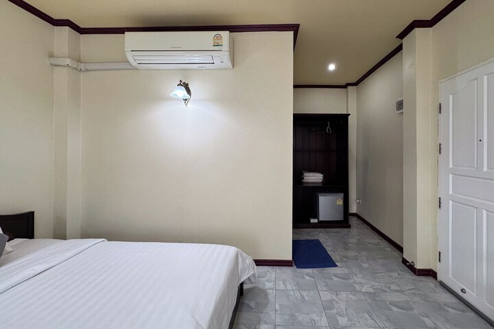 Room 19 of 62
