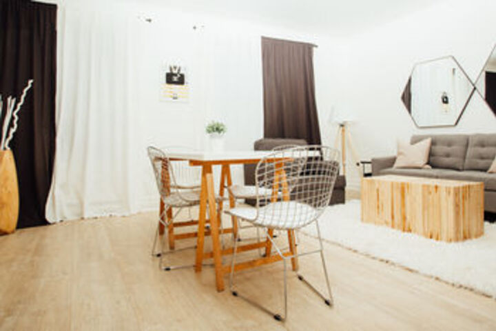 Room 12 of 19