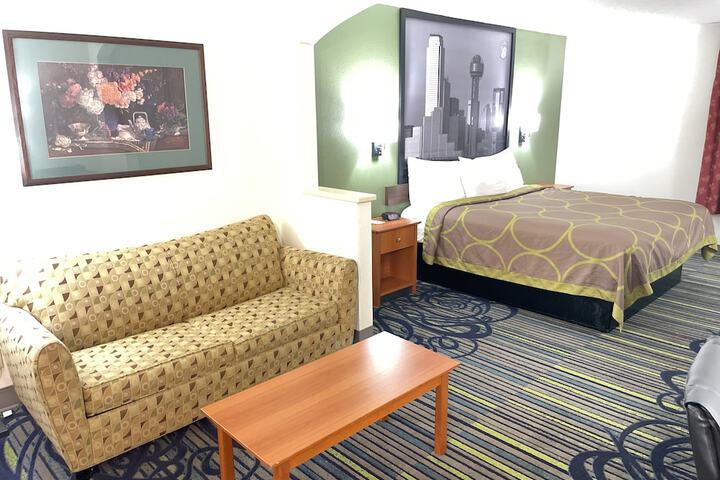 1 King Bed (14 of 18)