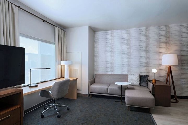 Room 17 of 31