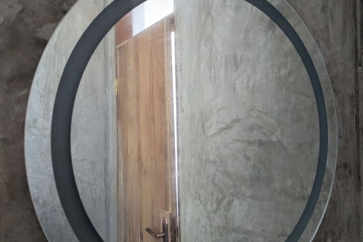 Room 12 of 28