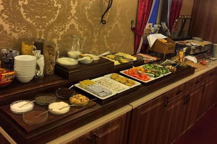 Dining 46 of 64
