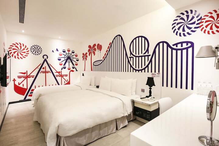 Room 7 of 51
